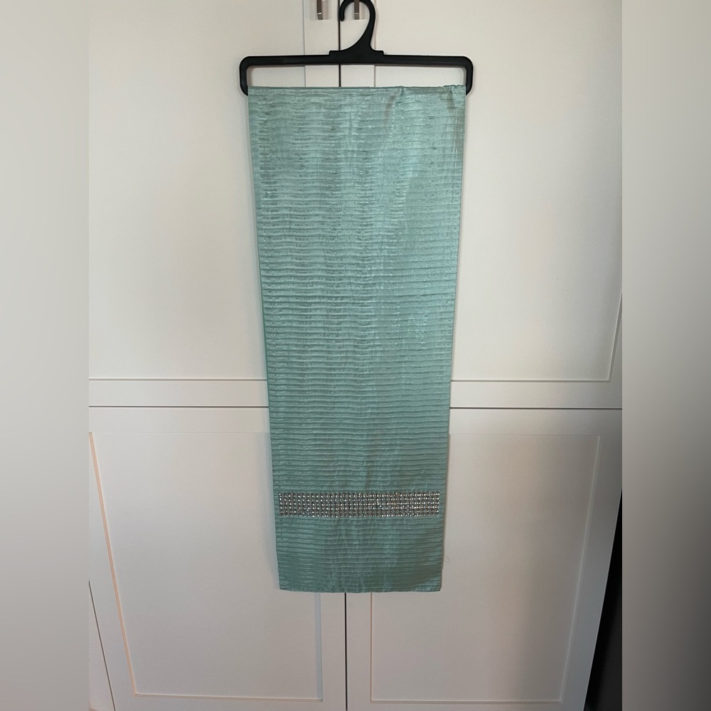 Elegant Mint Green table runner sew on sequin’s